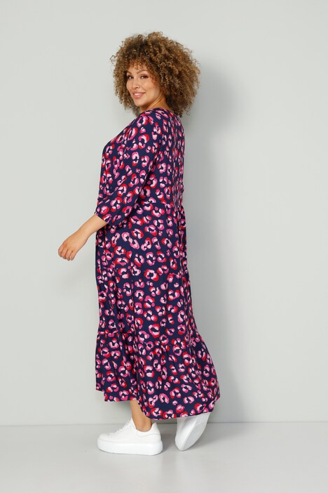 Robe maxi, imprimé léopard. Décolleté en V et manches 3/4
