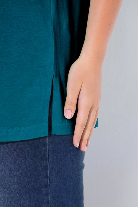 Maglia dal taglio morbido con scollo rotondo e mezze maniche
