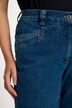 Jean Mony extensible dans le sens de la largeur. Jambes légèrement coniques.