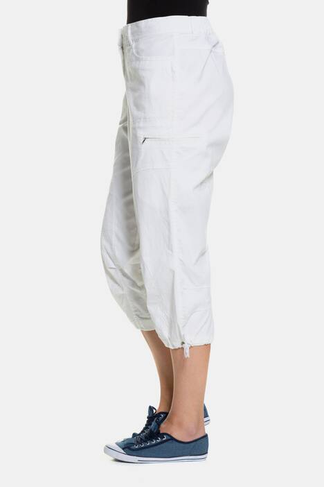 Seamed Cargo Pocket Crop Stretch Pants