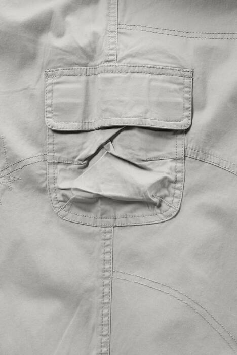 Seamed Cargo Pocket Crop Stretch Pants