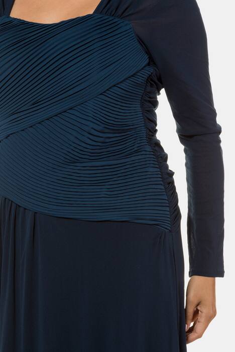 Abendkleid, Plissee-Büste, Carreeausschnitt, selection