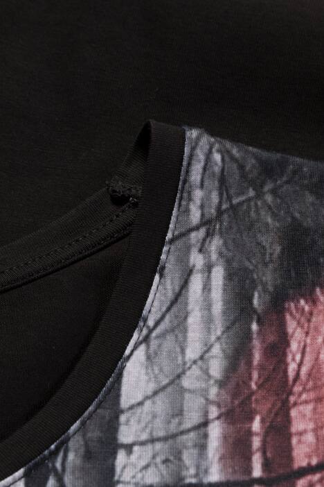 Red Bird Photo Print Round Neck L/S Classic Fit Tee