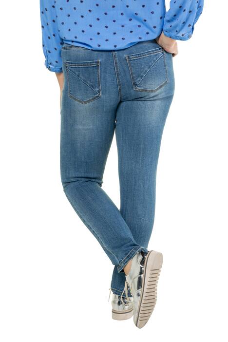 curvy jeans
