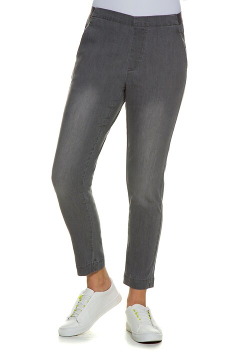 Fade Wash Drainpipe Comfort Sienna Fit Jeans