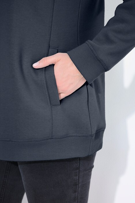 Sweatshirt, bred ståkrave, lommer og lange raglanærmer