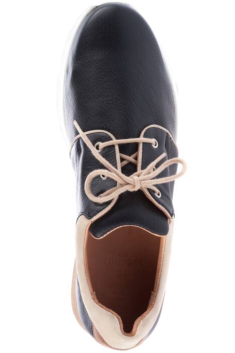 Schuhe, heller Einstieg, Details in Holzoptik, Weite H