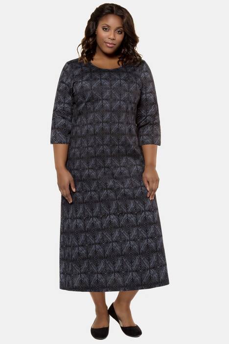 Kleid, grafisch gemusterter Jersey, 3/4-Ärmel