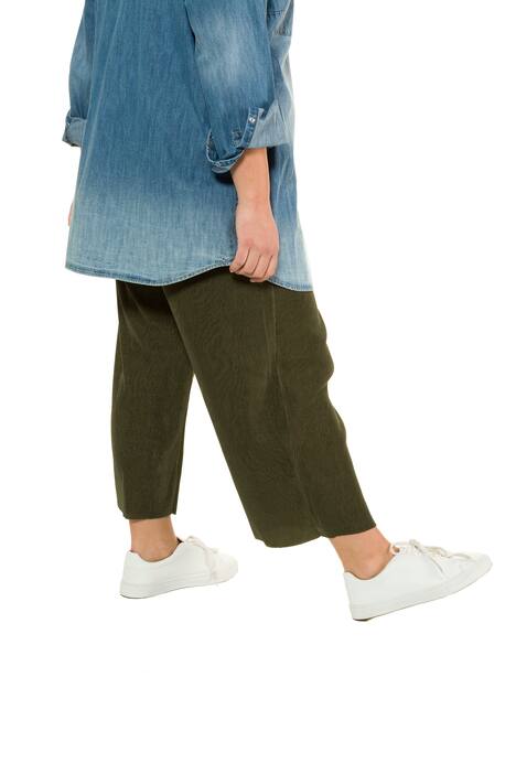 Culotte, wadenlange Plissee-Hose, ausgestellte Form