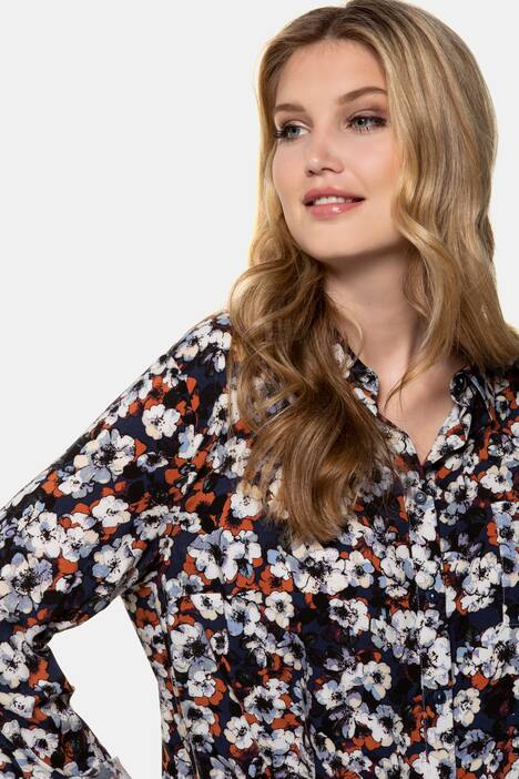 Blouse, overhemdkraag, achter langer, borstzakje