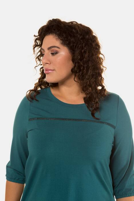 Crochet Accent Round Neck A-line Fit Stretch Knit Top