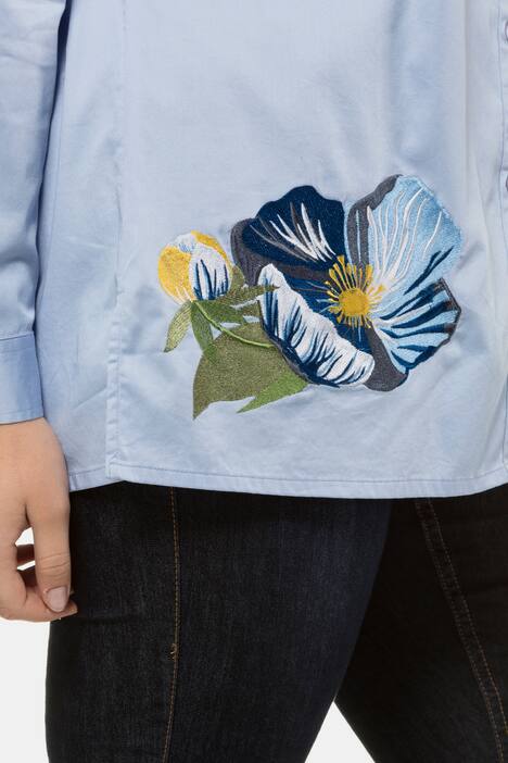 Hemdbluse, Seerosen-Stickereien, Seitenschlitze
