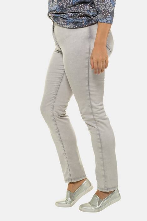 Jeans Sammy, Trendfarbe, schmales Bein, Knitterfalten