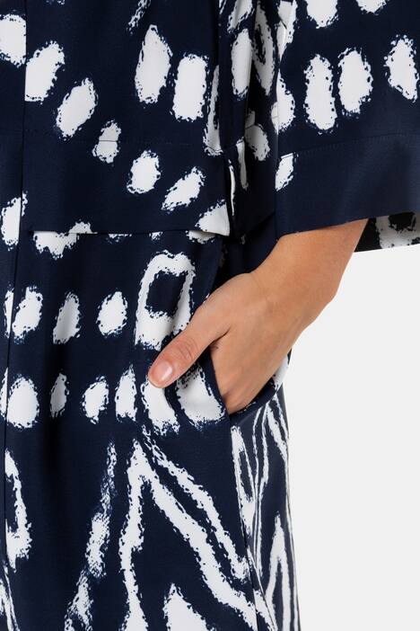 Longbluse, Grafikmuster, verdeckte Knöpfe, selection