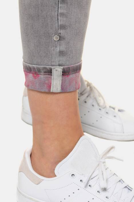 Jeans Tina, innen geblümt, Krempelsaum, gerades Bein
