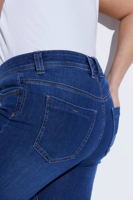 Anklejeans mit Fransensaum, Strechdenim