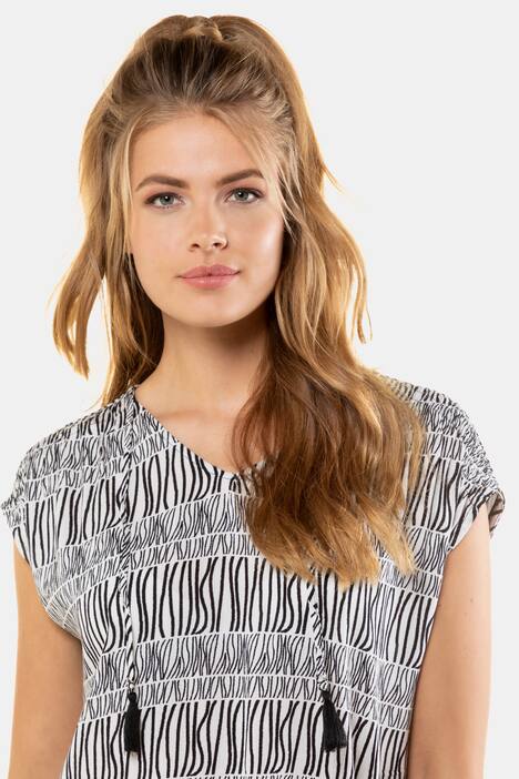 Bluse, gemustert, Smok-Details, V-Ausschnitt