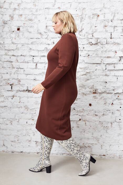 Strickkleid mit Rollkragen