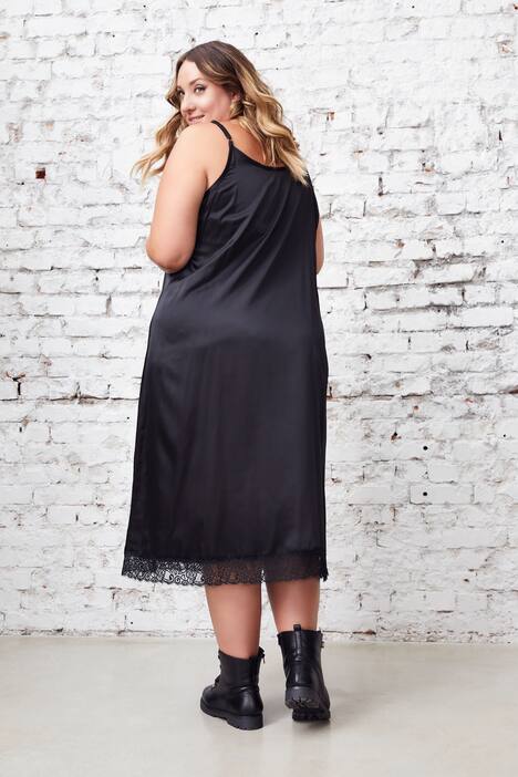 Slipdress mit Spitzenborte
