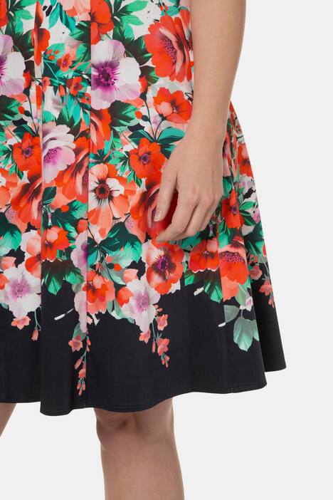 Kleid, Blütenmuster, ärmellos, Jersey-Unterkleid