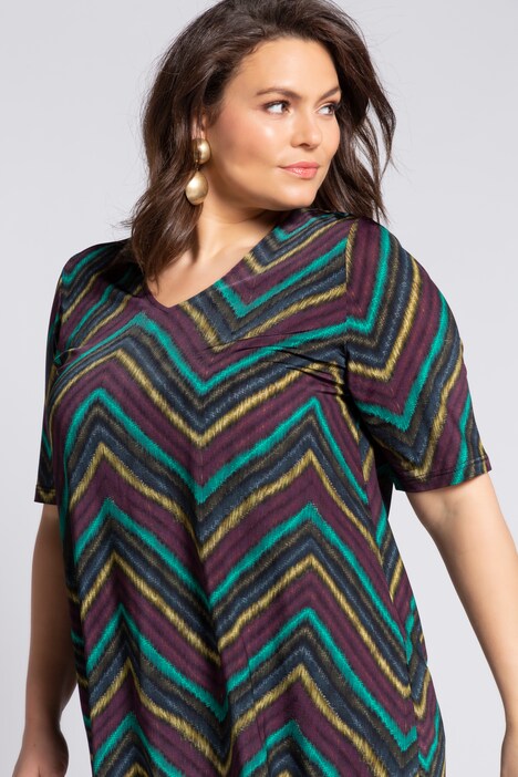 Zig Zag Print A-line Fit Slinky Stretch Knit Top