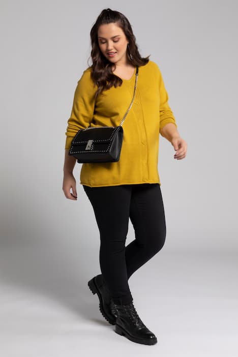 Decorative Design Round Neck Sweater