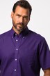 Chemise en lin mélangé. Manches courtes et col à pointes boutonnées. Coupe Modern Fit.