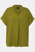 Blouse à manches courtes, boutons dans le dos et pli fantaisie. Coupe oversize.