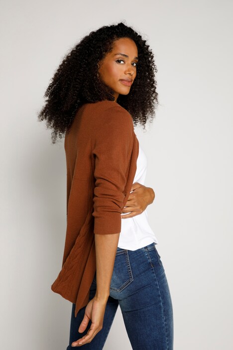 Strickjacke, seitliche Zopfmuster, Rundhals, Feinstrick
