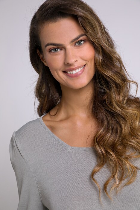 Pull, encolure carrée, manches longues cloches