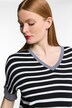 Pullover a righe dal taglio oversize con scollo a V e mezze maniche