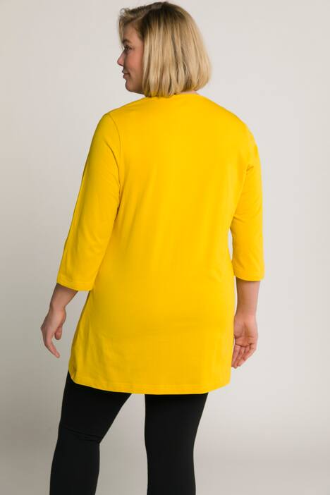 Maglia dal taglio lungo e svasato con scollo rotondo e maniche a 3/4