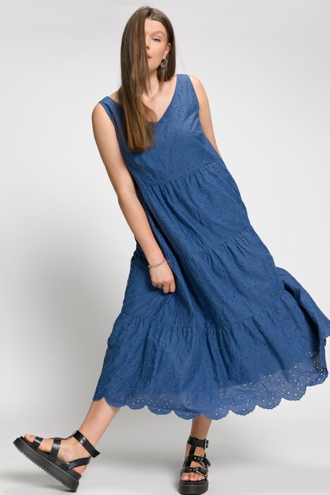 Vestido maxi, forma en A, cuello en V, volantes, bordado inglés