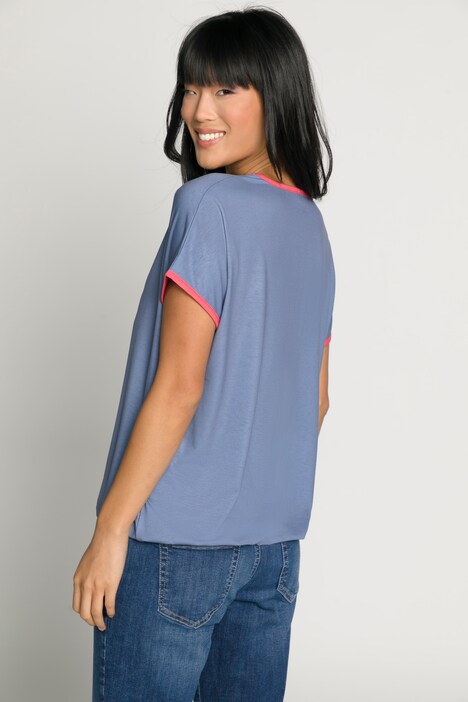 T-Shirt, farbige Paspel, V-Ausschnitt, Halbarm