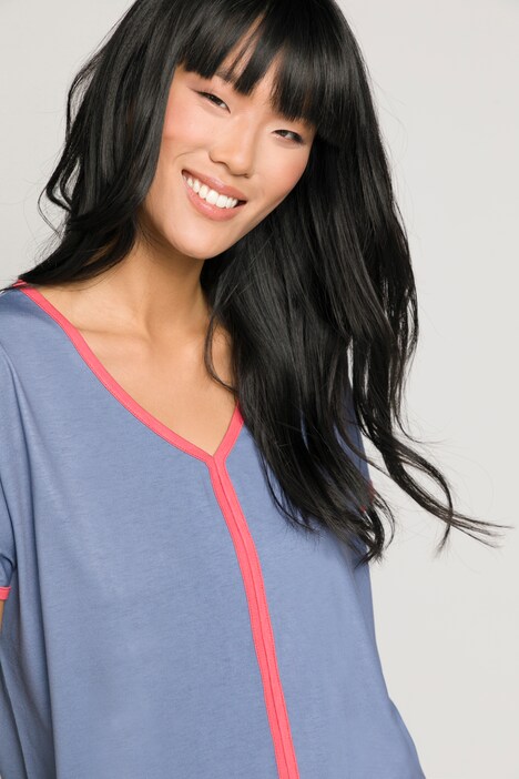 T-Shirt, farbige Paspel, V-Ausschnitt, Halbarm