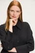 Camicia con colletto da camicia, spacchetti laterali e maniche lunghe