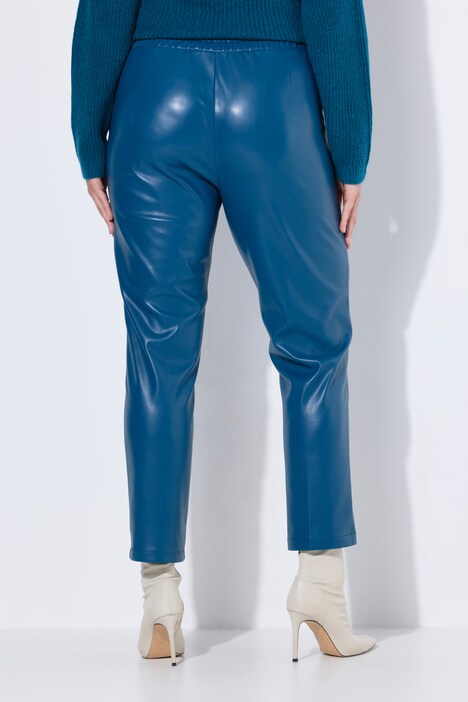 Pantalon 7/8 en similicuir. Passepoils et taille élastique