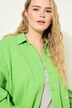 Chemisier oversized en mousseline. Manches longues, broderie