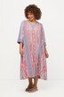 Caftan silhouette en A. Motif ethnique. Col tunisien, manches 3/4.