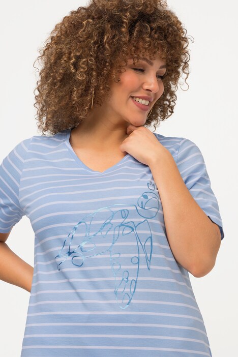 Striped Minimalist Animal Short Sleeve V-Neck Graphic Tee