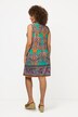 Robe en jersey sans manches à col rond. Couture horizontale et frise décorative.