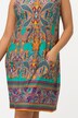 Robe en jersey sans manches à col rond. Couture horizontale et frise décorative.