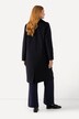 Manteau en laine mélangée, col à revers et double rangée de boutons. Fente d’aisance dans le dos.