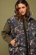 Gilet matelassé oversize, avec col montant et motif imprimé