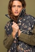 Gilet matelassé oversize, avec col montant et motif imprimé