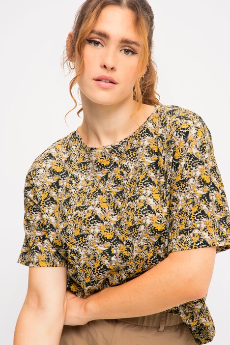 Minimalist Leopard Print Short Sleeve Tee