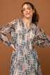 Maxi-jurk, A-lijn, batikprint, ronde hals, knoopsluiting, volants, lange mouw