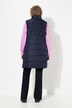Gilet matelassé, col montant et capuche. Silhouette en A. Matière recyclée.