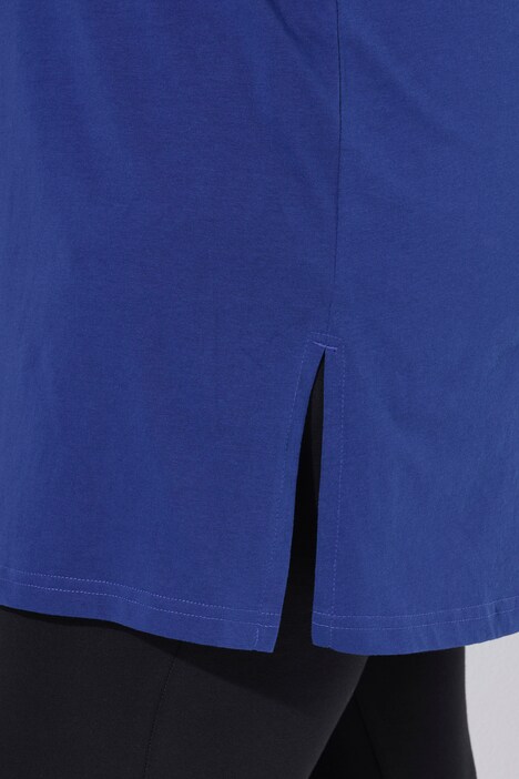 Maglia lunga con scollo a V, maniche a 3/4 e taglio svasato