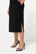 Robe en jersey, sans manches. Décolleté carré. Coupe évasée